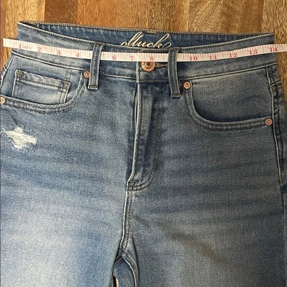 Distressed Blue Jeans - Picture 4 of 9
